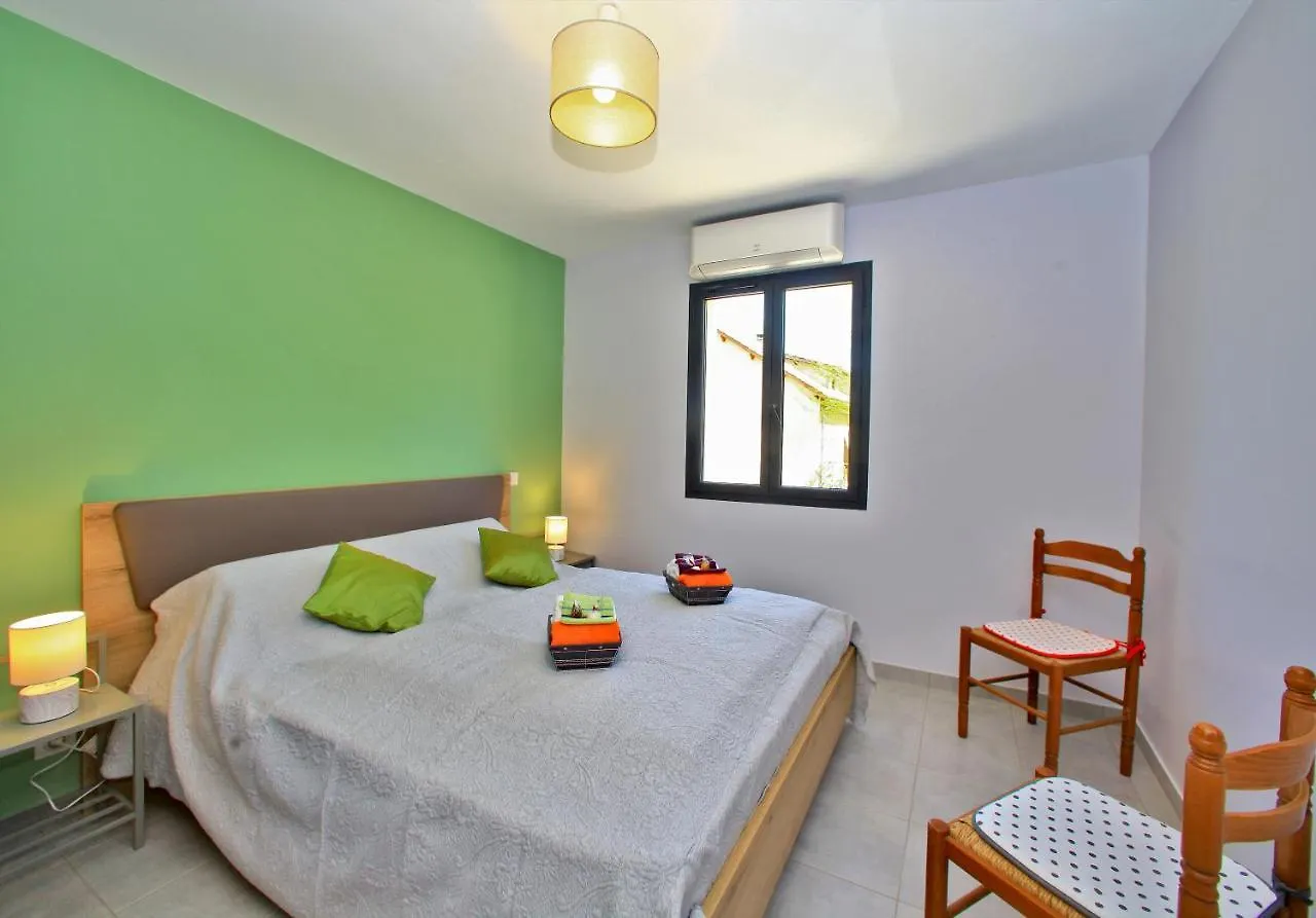 Chez Leontine Grand Gite Lacave  0*, Lacave (Lot) France